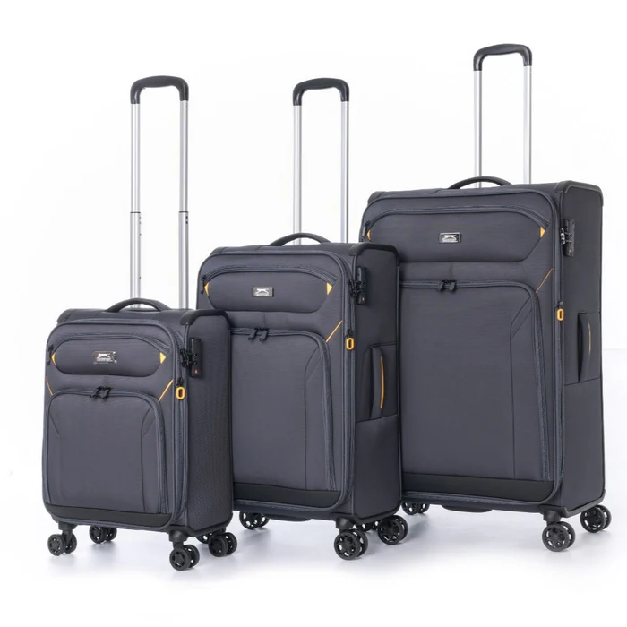 מזוודת בד בינונית קלת משקל ואיכותית 24 מבית שלזינגר דגם New York